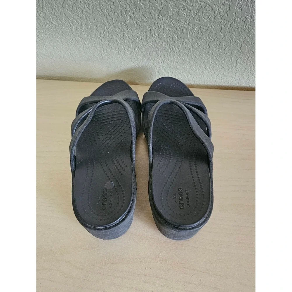 Crocs Sanrah Strappy Wedge Sandals Womens 8 Black Slip On Slide Comfort - Picture 3 of 8